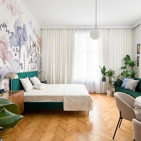 Green Oasis In The Centre Apartment Krakow Luaran gambar